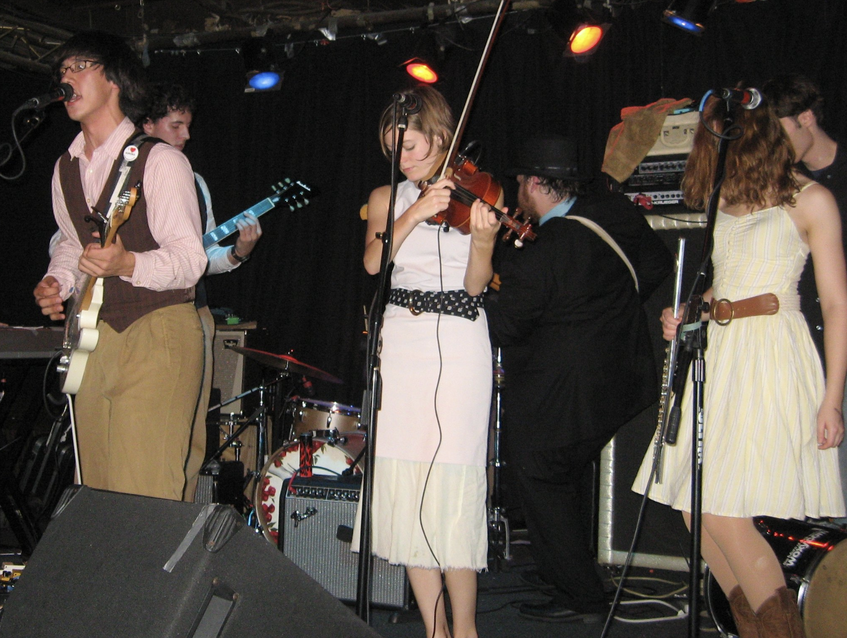  The Young Republic 📸 Hunta 