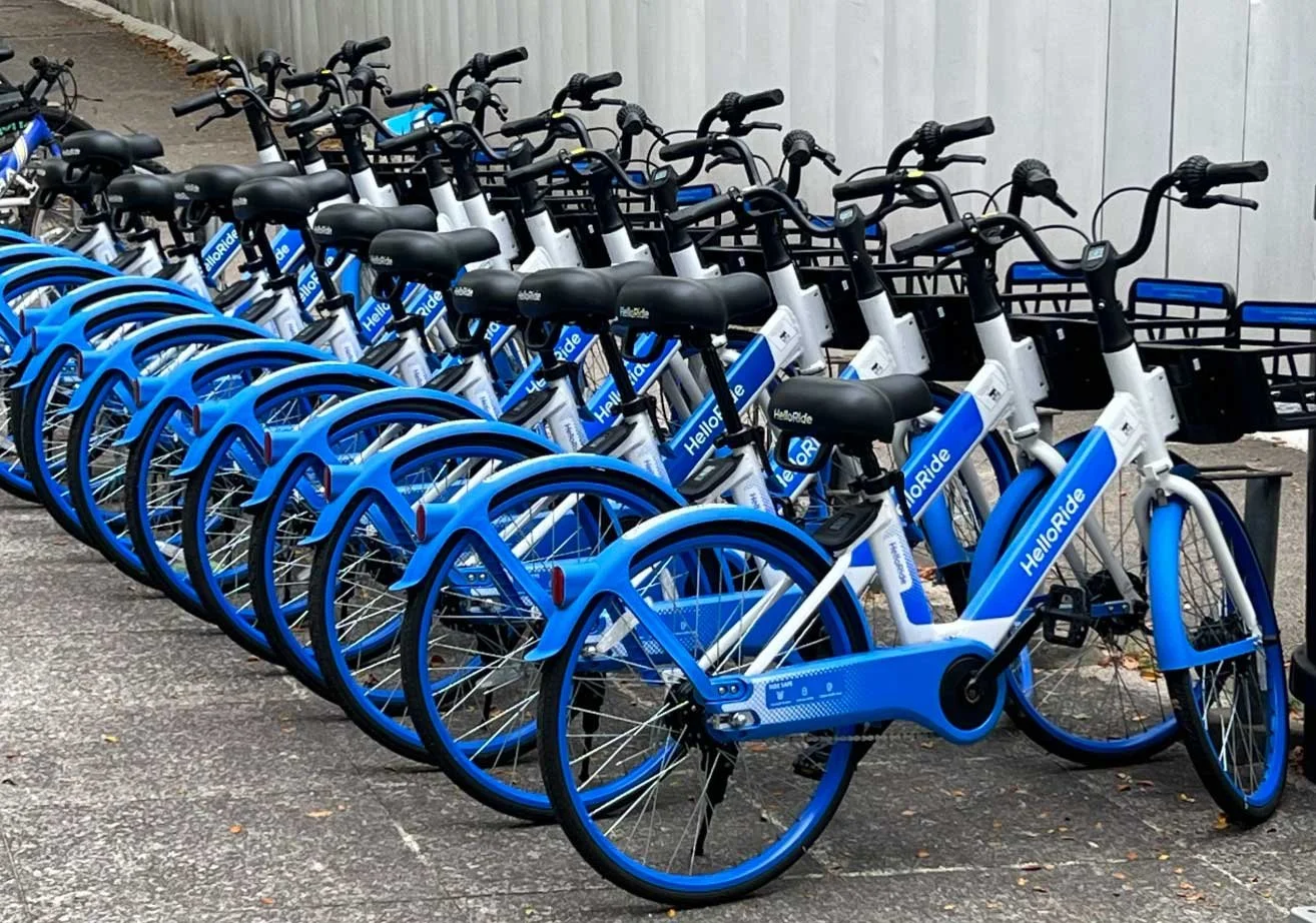  Photo by  Aaron Doucett  on  Unsplash  