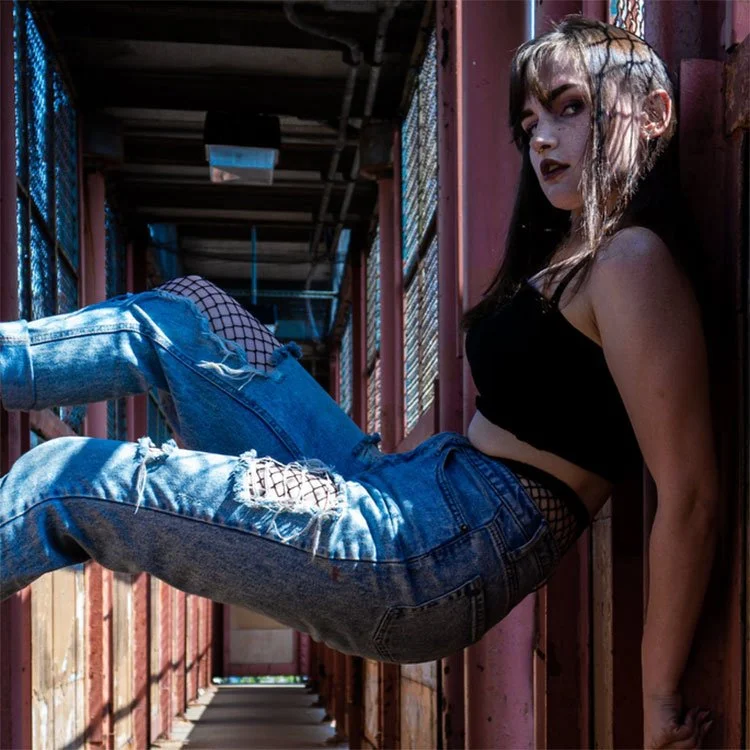 Boston’s Indie Sleaze Fashion Revival: The 2000s Aesthetic Returns