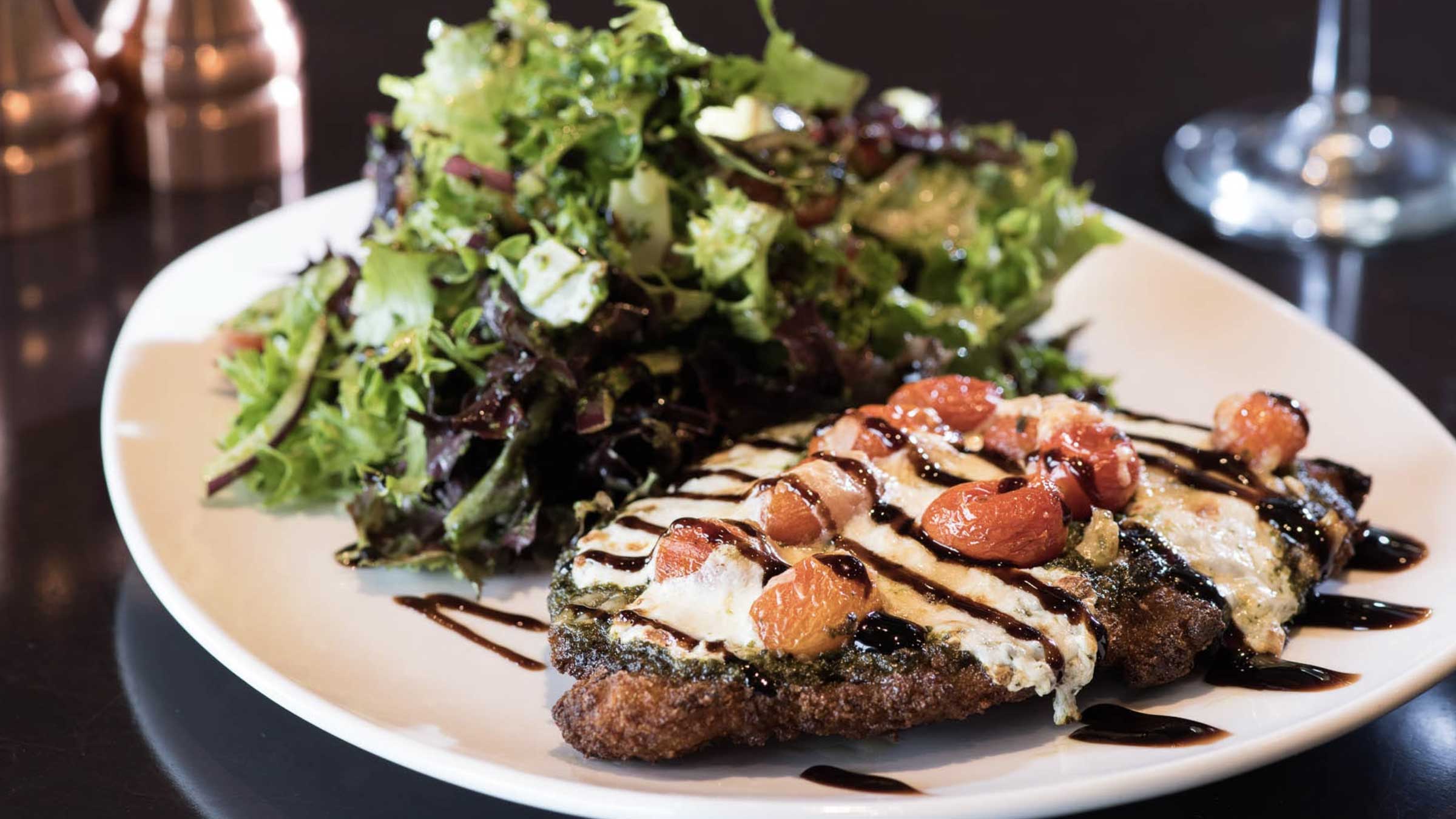 110 Grill, american in Dorchester