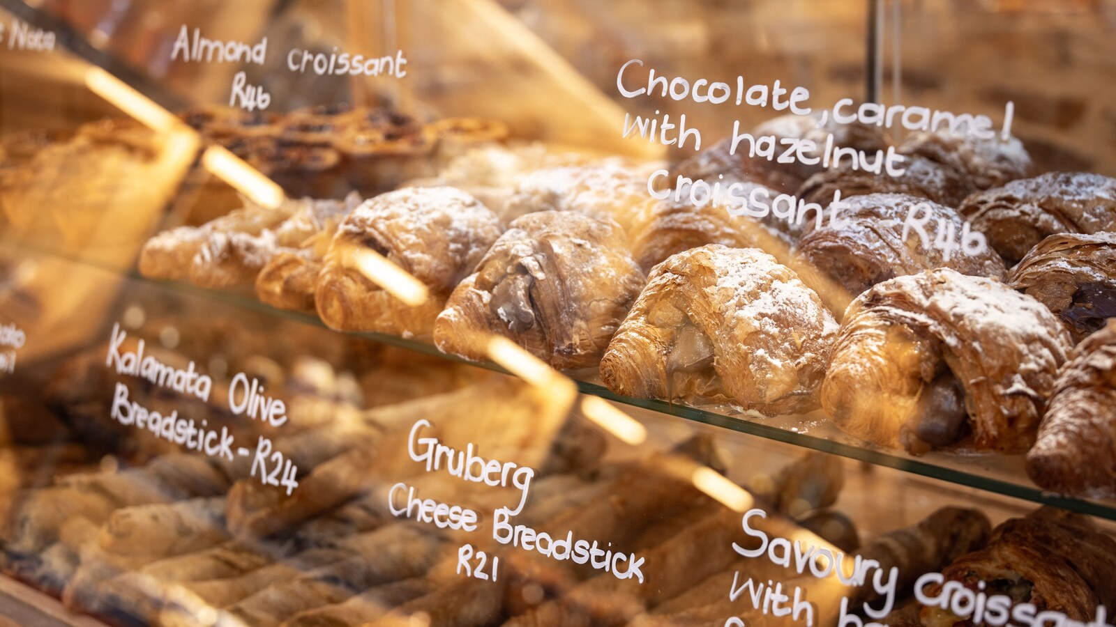 DJ’s Market, bakery in Dorchester