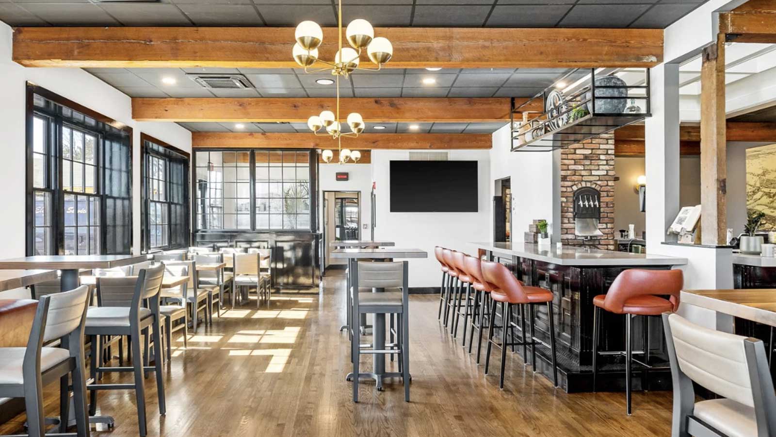 Ballast Kitchen and Bar, american in Quincy