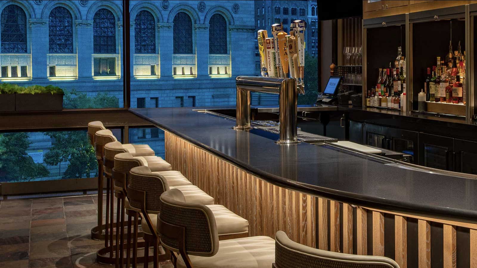 Bar 10, cocktails in Back Bay