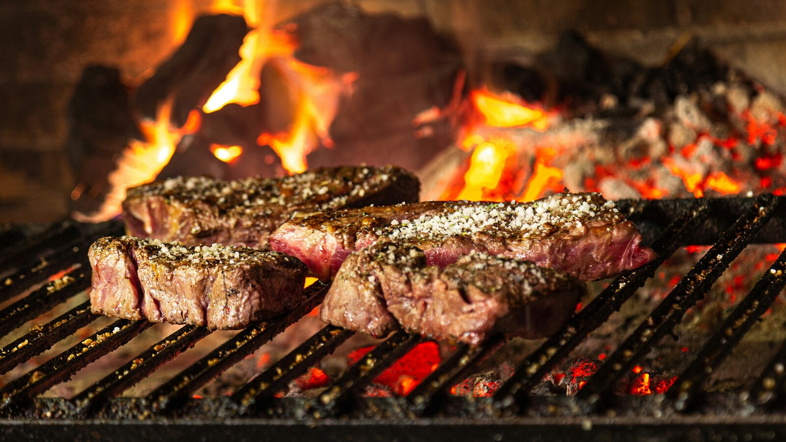 Las Delicias Colombianas Inc, bbq in Revere