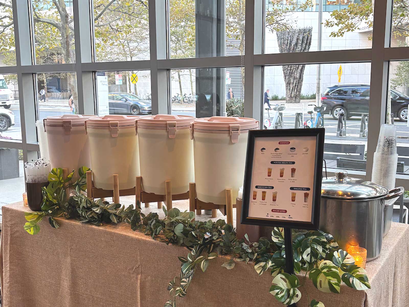 Bloome Fruit Tea, coffee in Back Bay