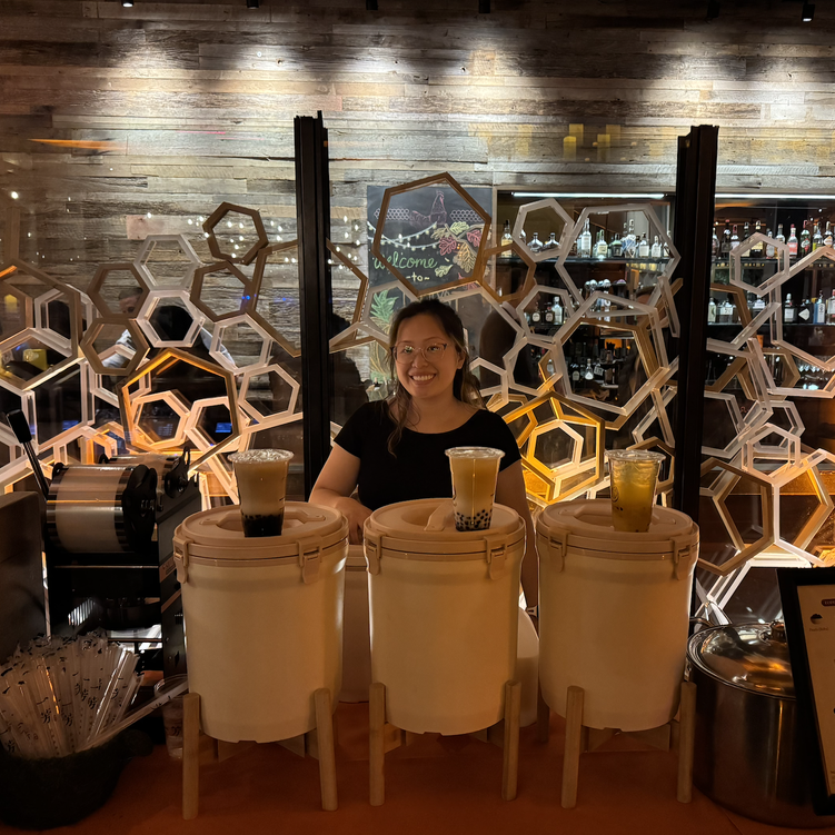 Bloome Fruit Tea, coffee in Back Bay