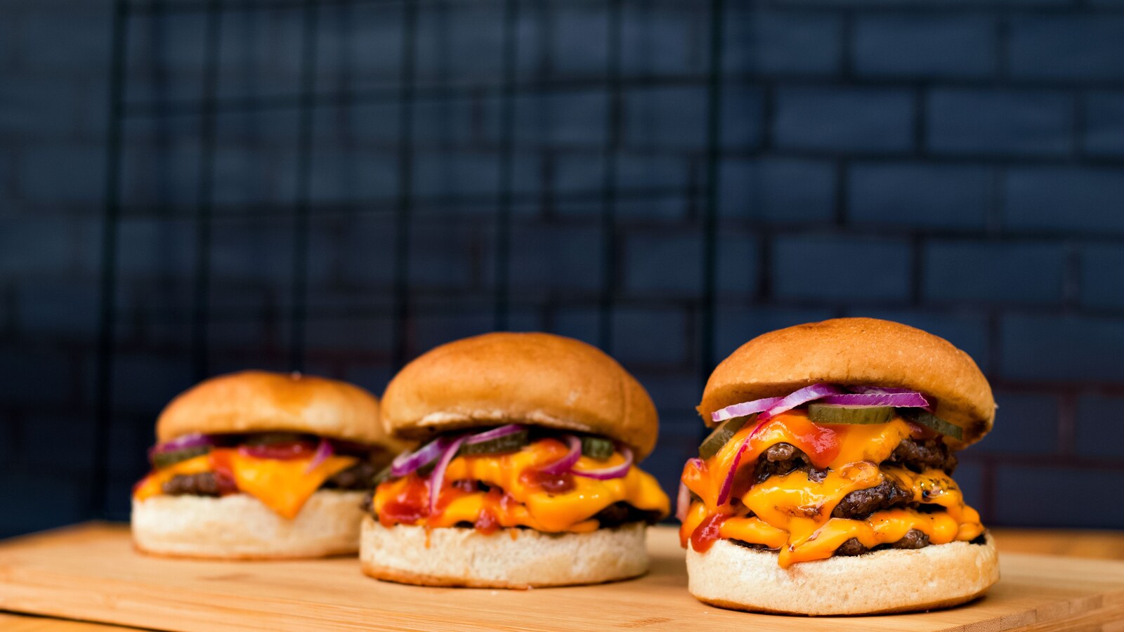 Shannon Tavern, burgers in South Boston