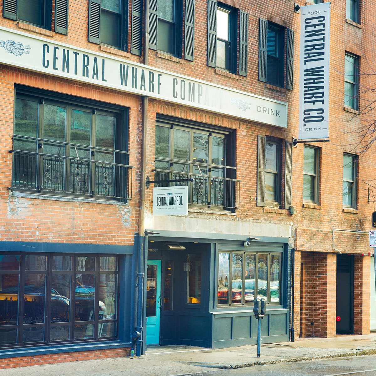Central Wharf Co., seafood in Downtown
