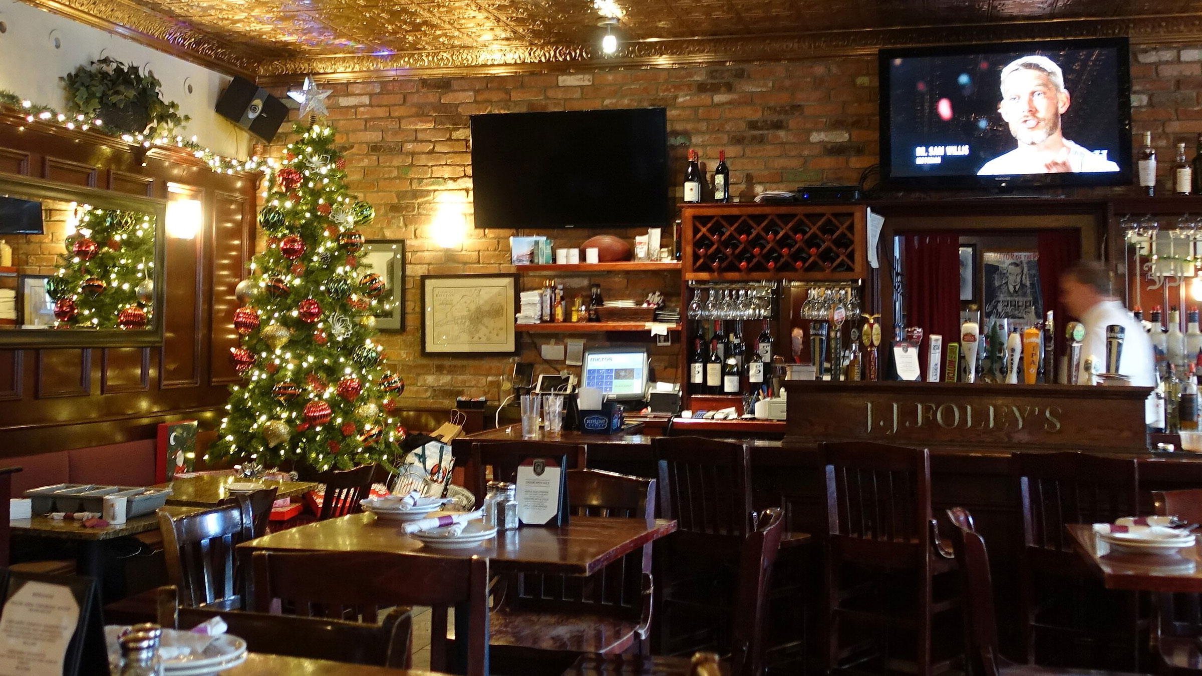 JJ Foley’s Bar and Grille, cocktails in Downtown