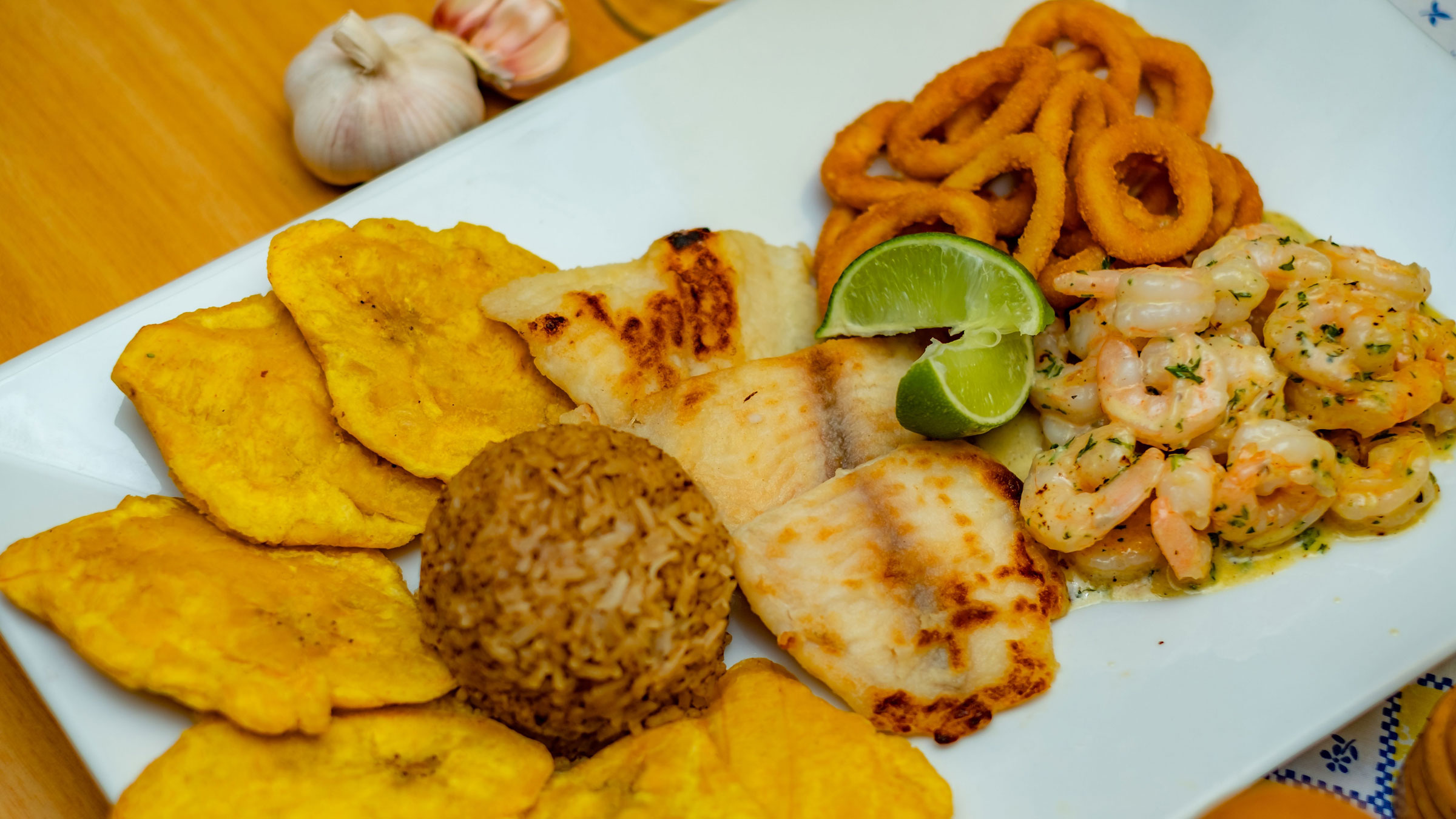 La Fonda Colombiana Restaurante Bar, latin american in East Boston