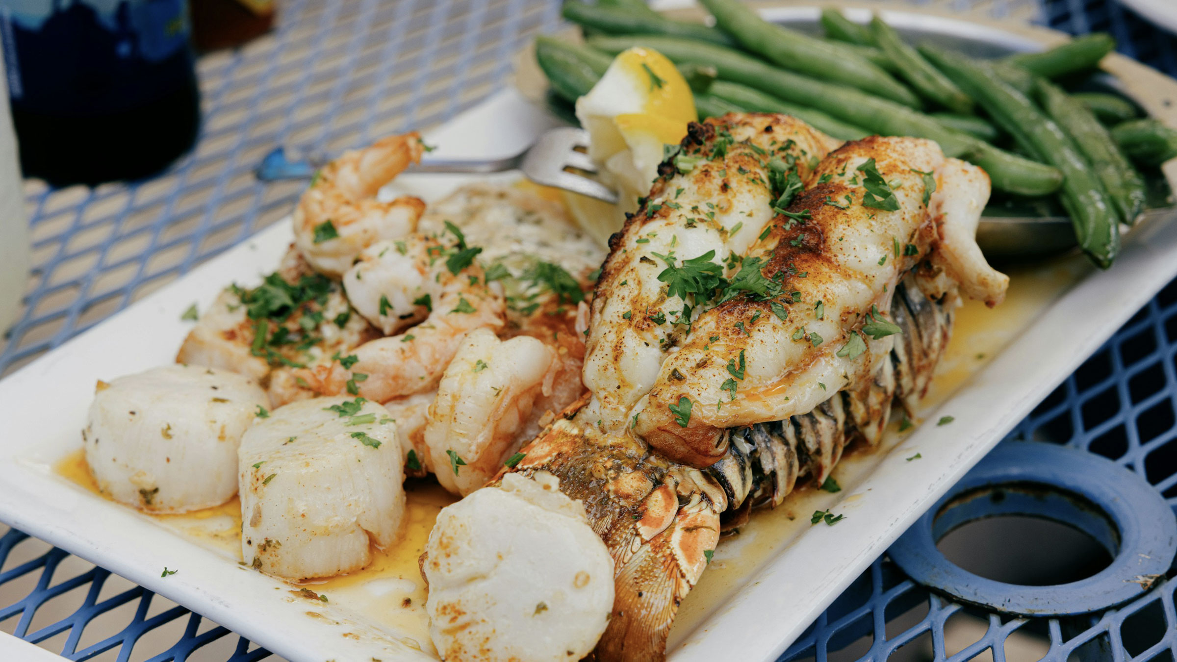 Nautilus Pier 4, seafood in Seaport