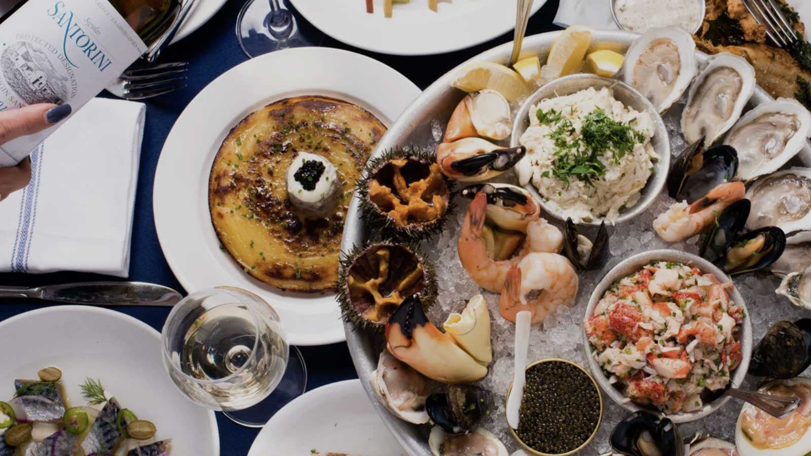 Neptune Oyster, seafood in North End