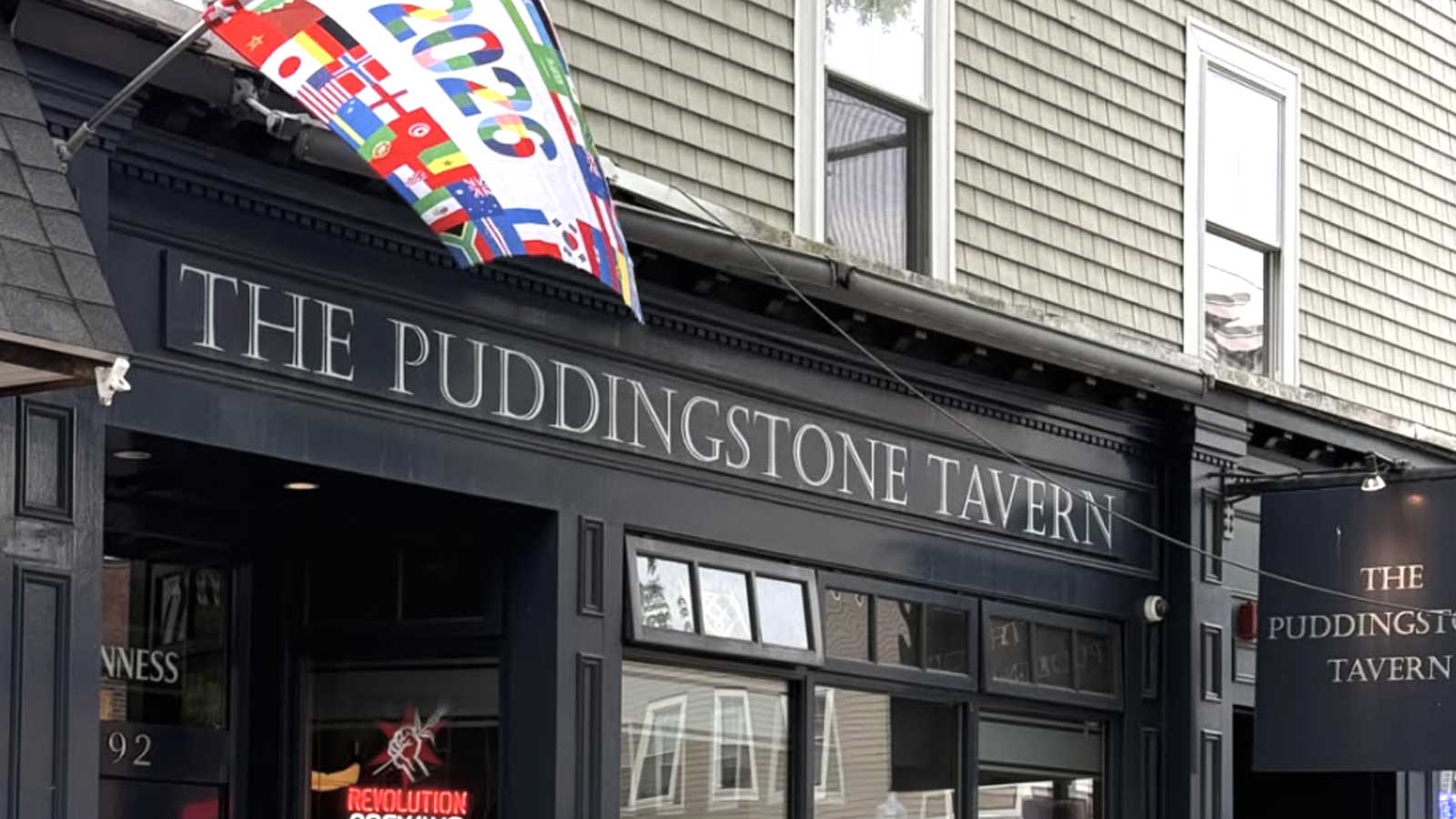 The Puddingstone Tavern, american in Mission Hill