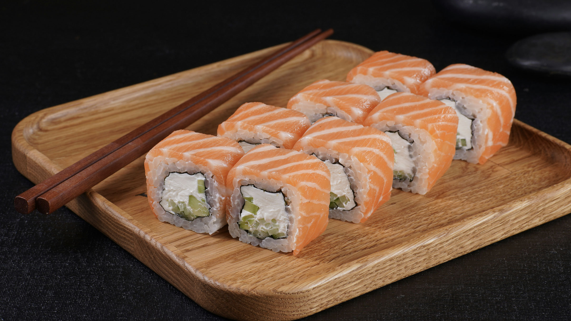 Rolls Sushi, sushi in Seaport