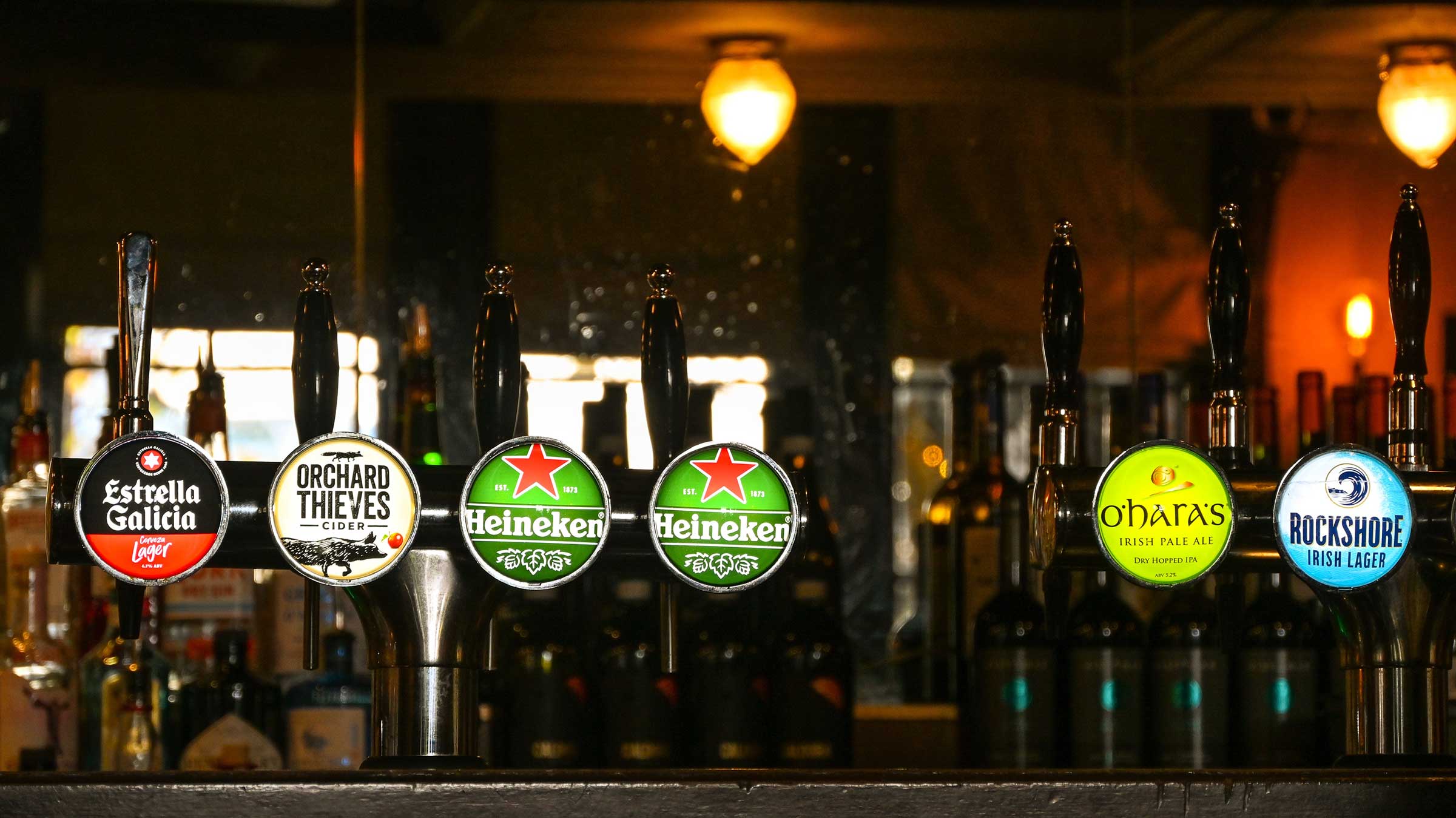 Twelve Bens Tavern, american in Dorchester