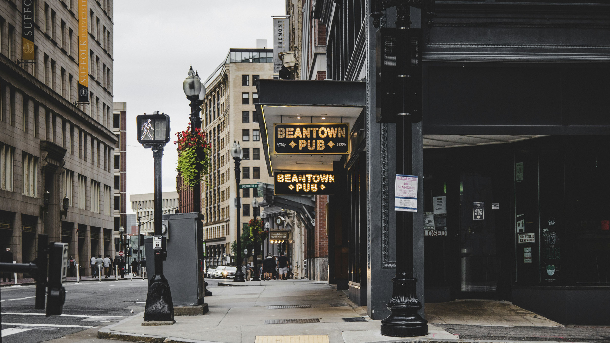 Beantown Pub, cocktails in Downtown