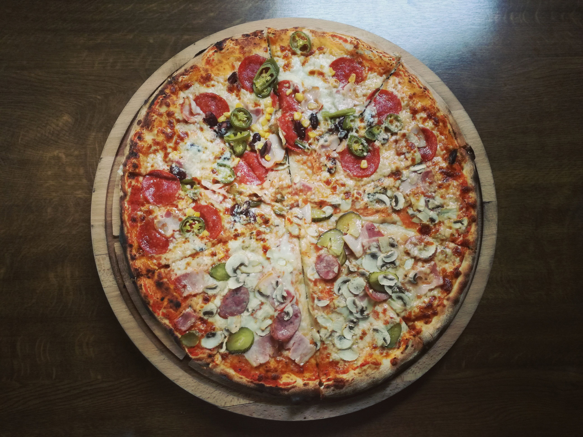 Pizza restaurant cover image for Supreme Pizza