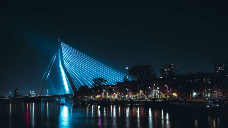 What the colors of the Zakim Bridge lights mean
