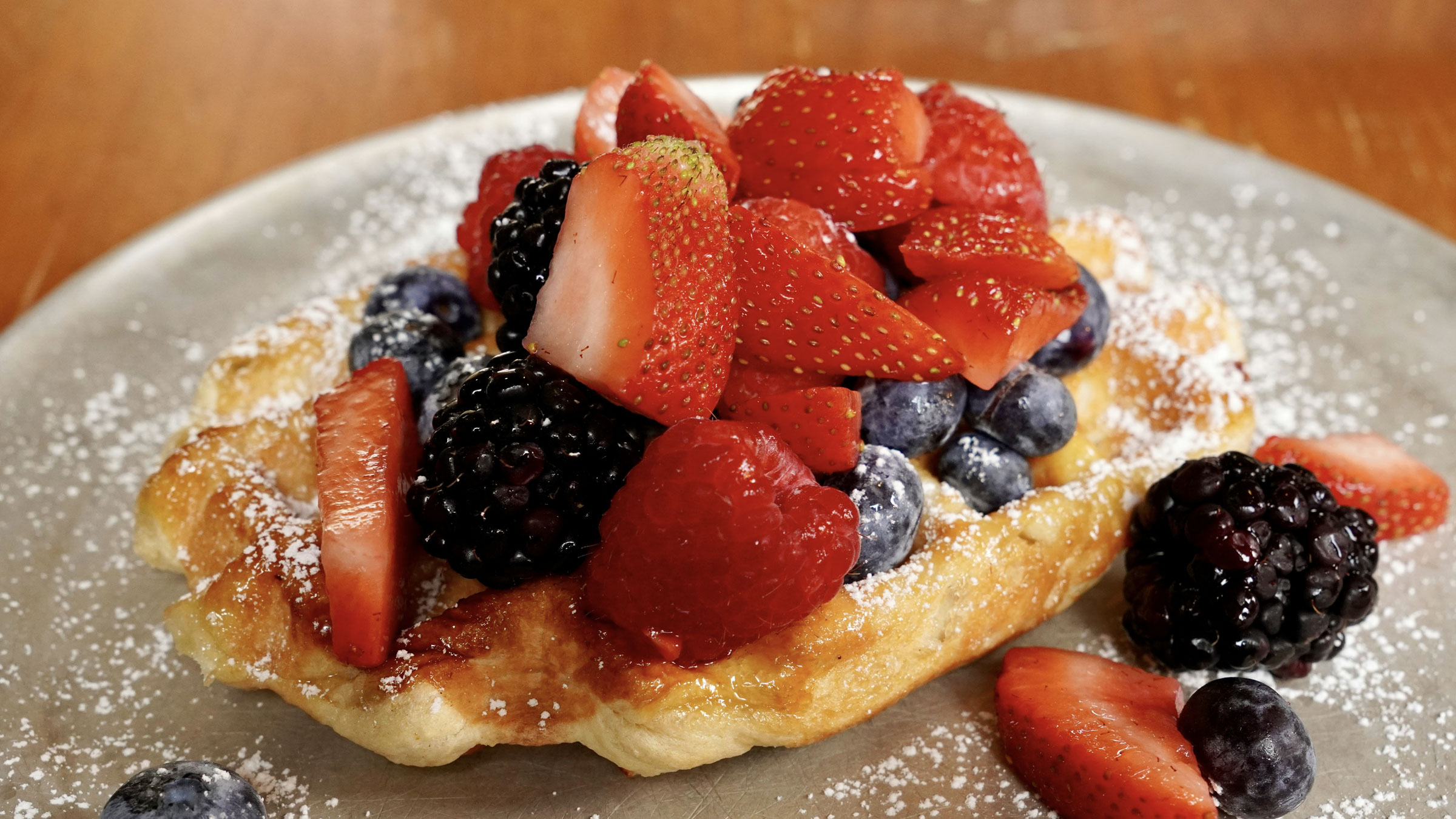 Zinneken’s Belgian Waffles, breakfast in Harvard Square